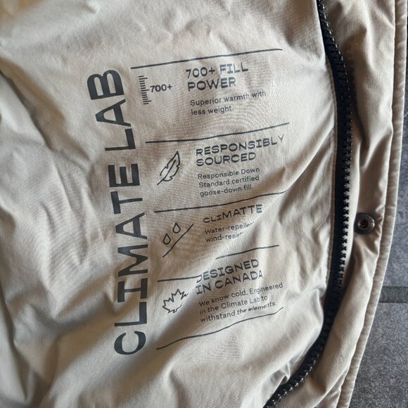 Aritizia TNA Super Puff Original Length, Size SMALL - Picture 5 of 8